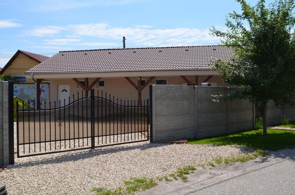 Belany Studios Veľký Meder Exterior foto